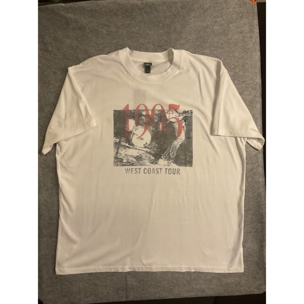 NWT Wild Fable Men's West Coast Tour 1995 Graphic T-Shirt White Short Sleeve XL